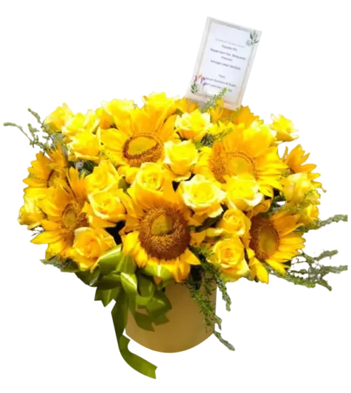 laura-si-bunga-box-dari-athaya-dengan-rangkaian-bunga-rose-kuning-dan-bunga-matahari