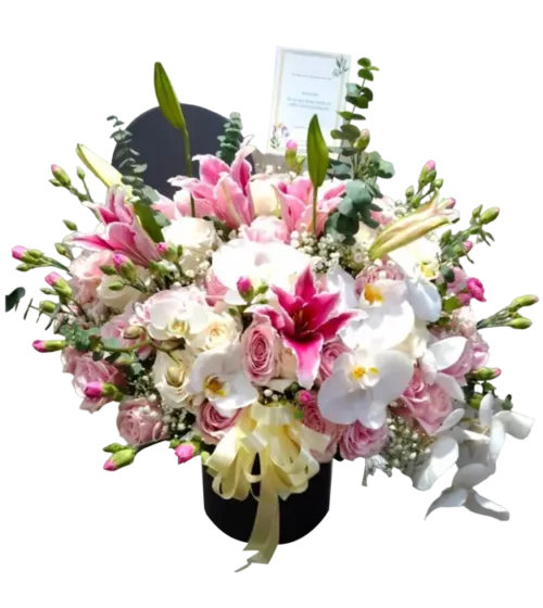 leona-si-bunga-box-dari-athaya-dengan-rangkaian-bunga-mawar-pink-mawar-putih-anggrek-bulan-baby-rose-baby-breath-casablanca