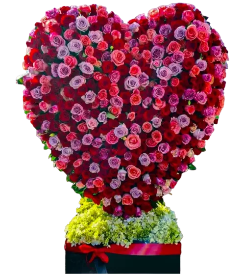 nancy-bunga-meja-berbentuk-love-dari-athaya-dengan-rangkaian-bunga-mawar-denagn-warna-yang-dapat-menyesuaikan-pesanan